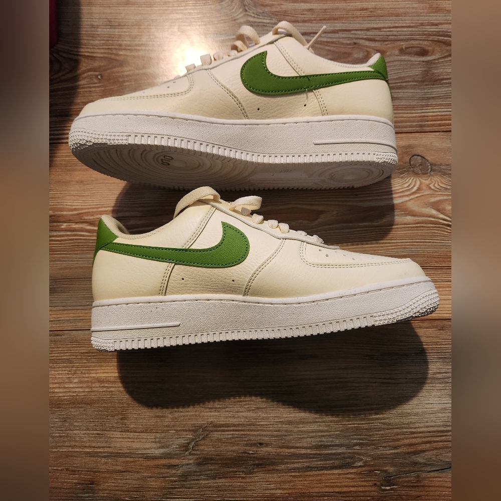 New Without Box Nike Air Force 1 Coconut Milk Women's Size 9